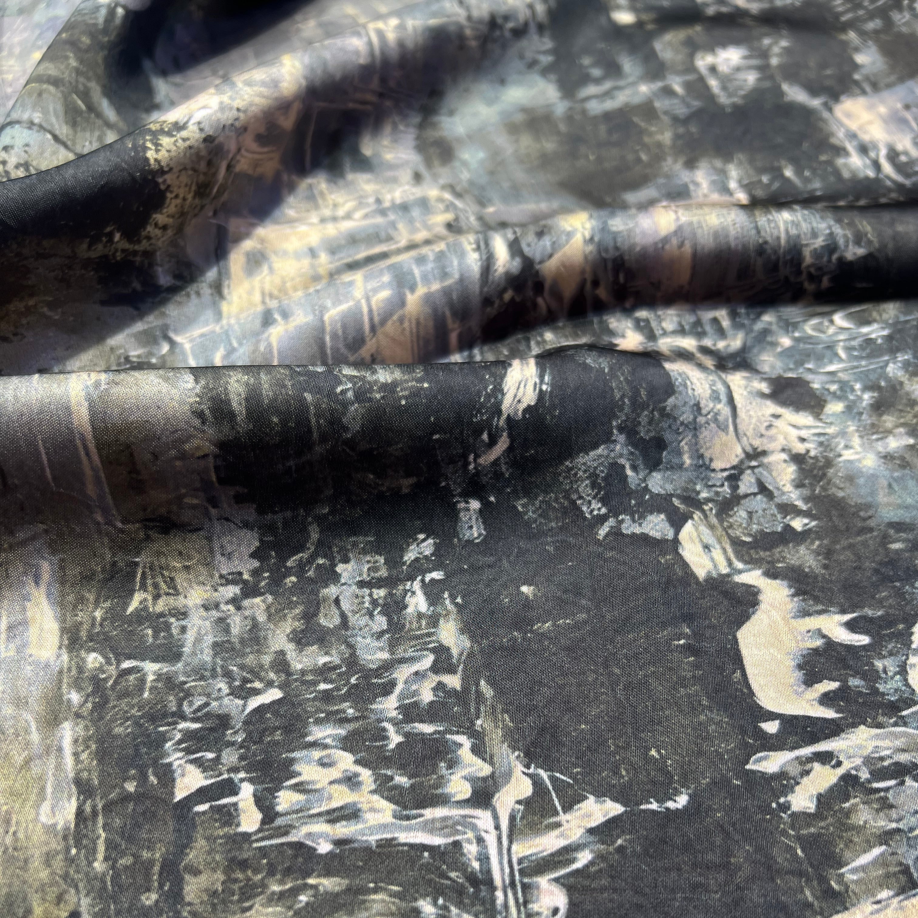 JULIA – Soie Imprimée Premium – Coupon 2,5 m / Largeur 1,5 m