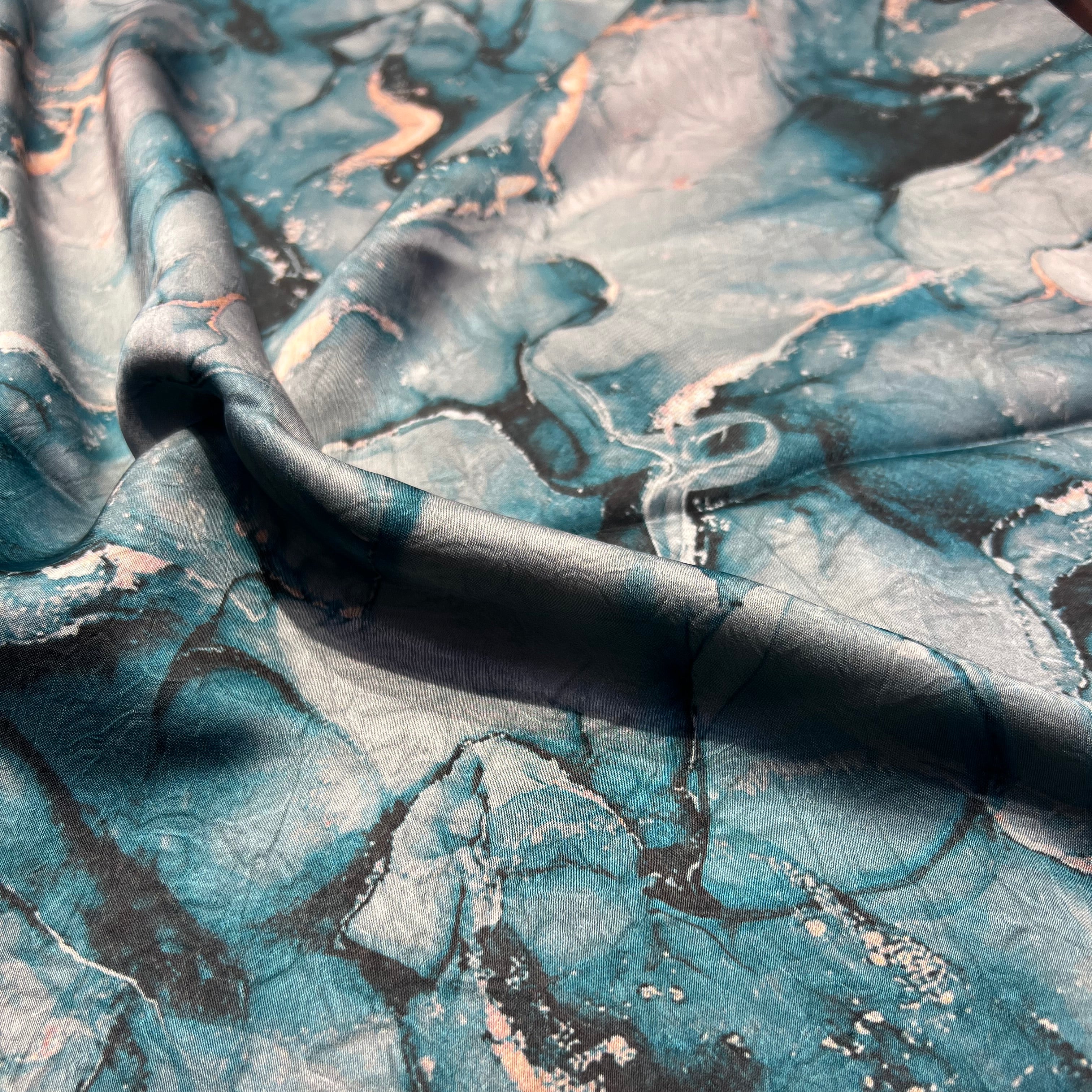 JULIA – Soie Imprimée Premium – Coupon 2,5 m / Largeur 1,5 m